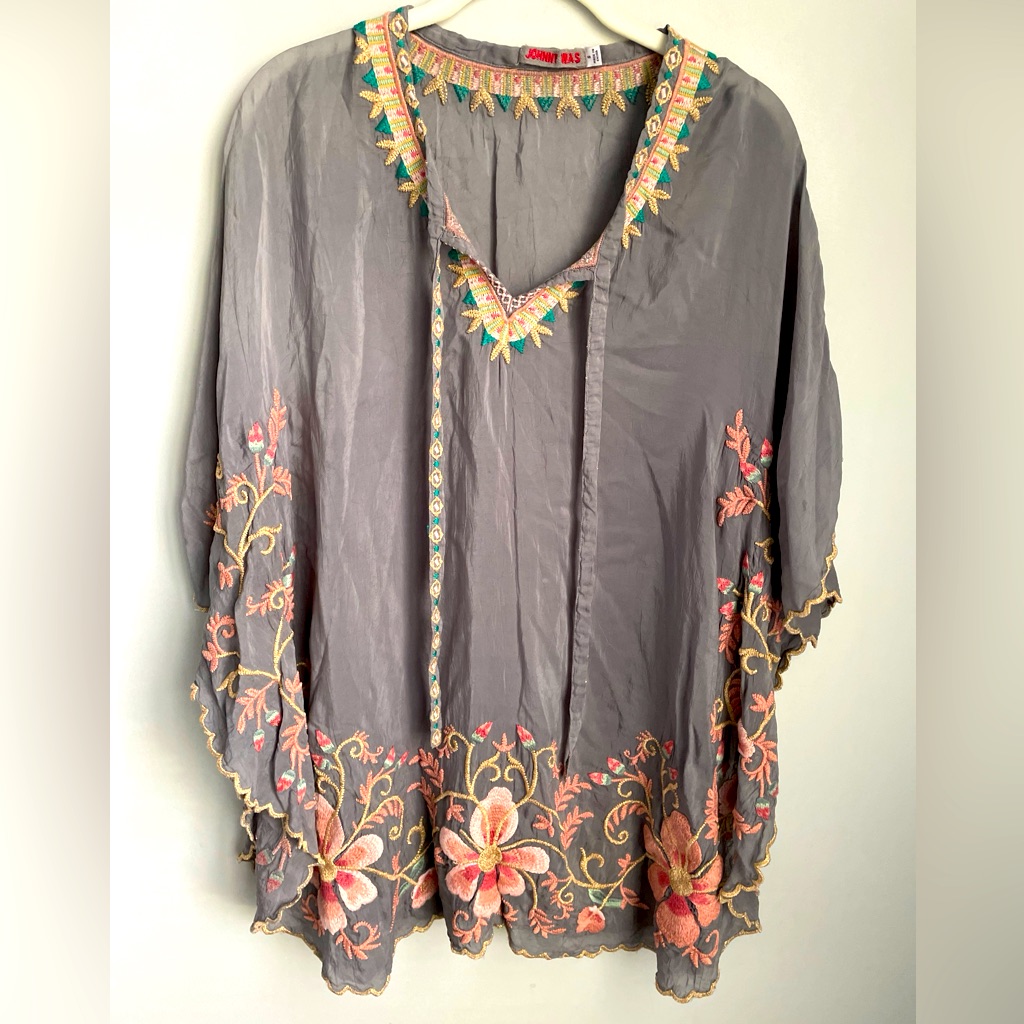 Johnny Was Floral Embroidered Gray Rayon Tie Neck Blouse Size Smalll